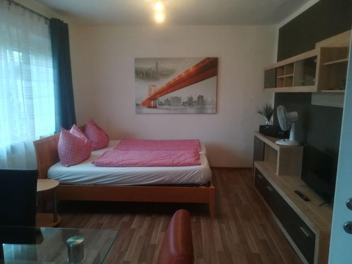 Zentral Gelegene, Sehr Ruhige Und Helle Wohnung Грац Екстериор снимка