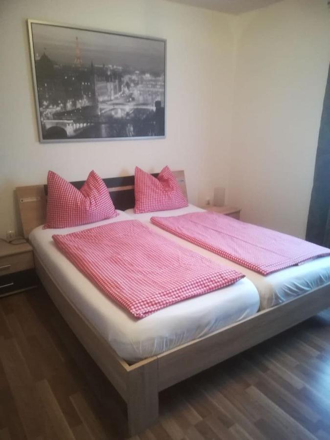 Zentral Gelegene, Sehr Ruhige Und Helle Wohnung Грац Екстериор снимка