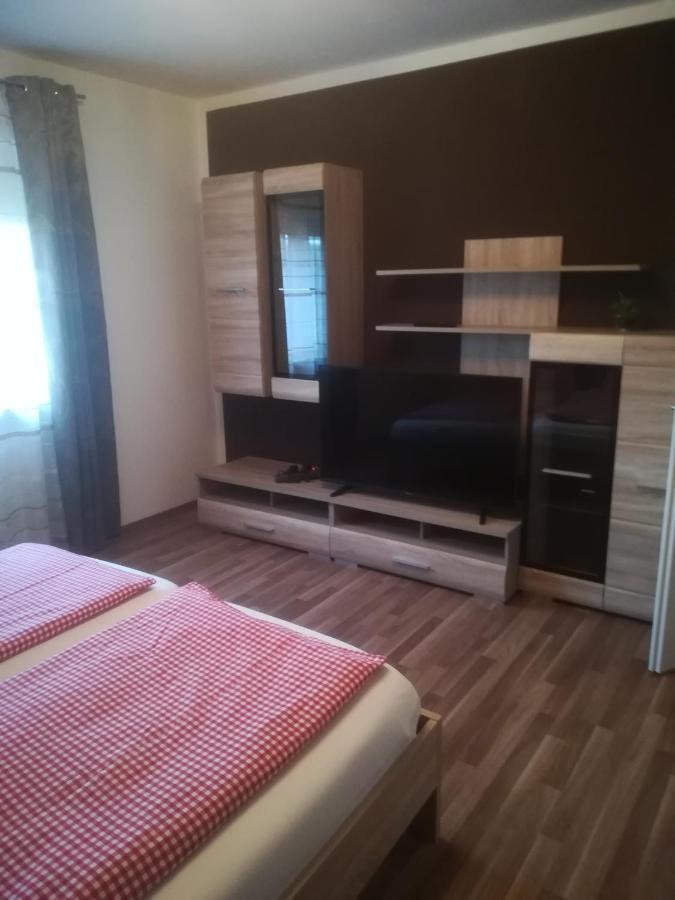 Zentral Gelegene, Sehr Ruhige Und Helle Wohnung Грац Екстериор снимка