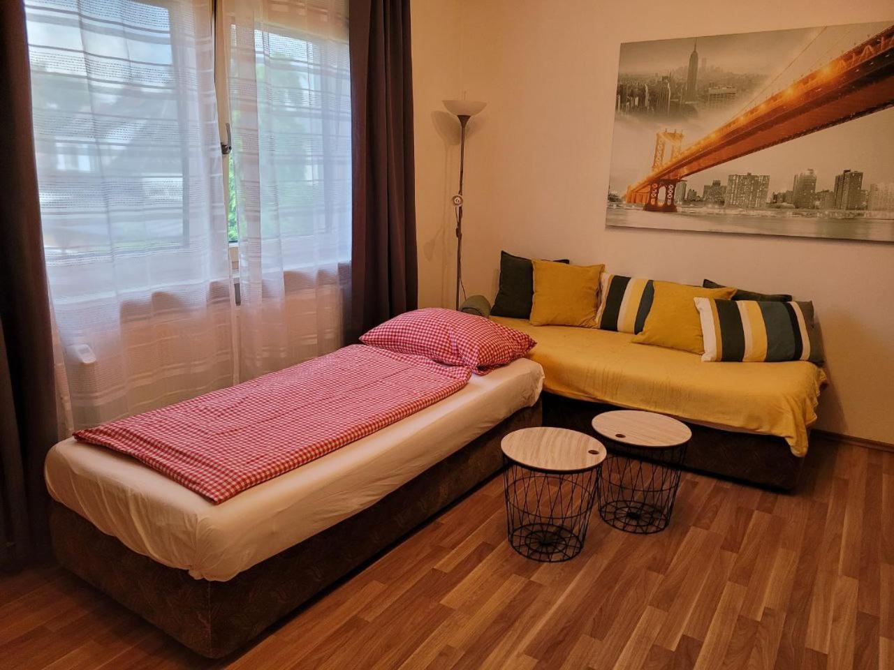 Zentral Gelegene, Sehr Ruhige Und Helle Wohnung Грац Екстериор снимка